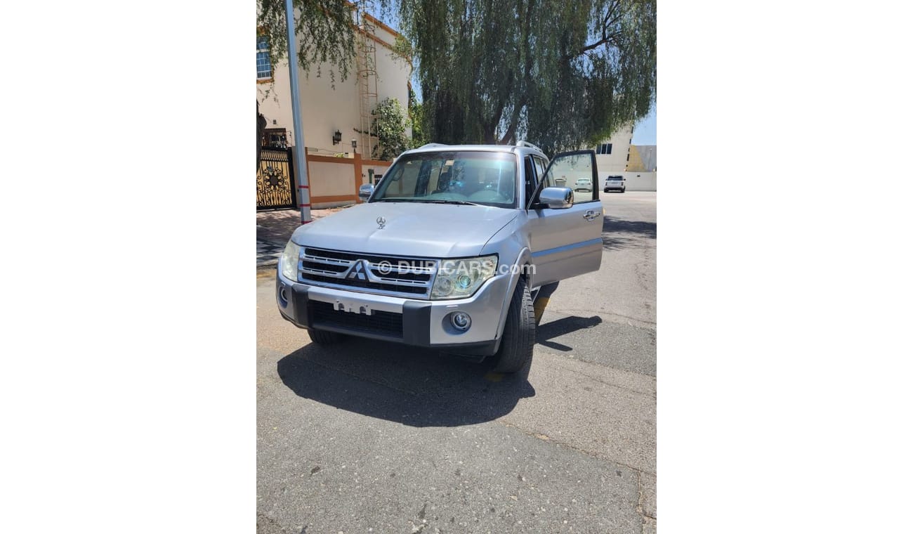 Mitsubishi Pajero GLS