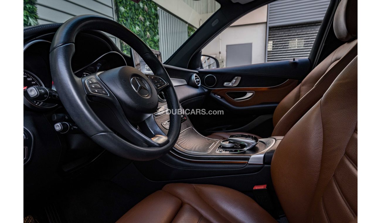 Mercedes-Benz GLC 250 AMG Line | 2,877 P.M  | 0% Downpayment | Excellent Condition!