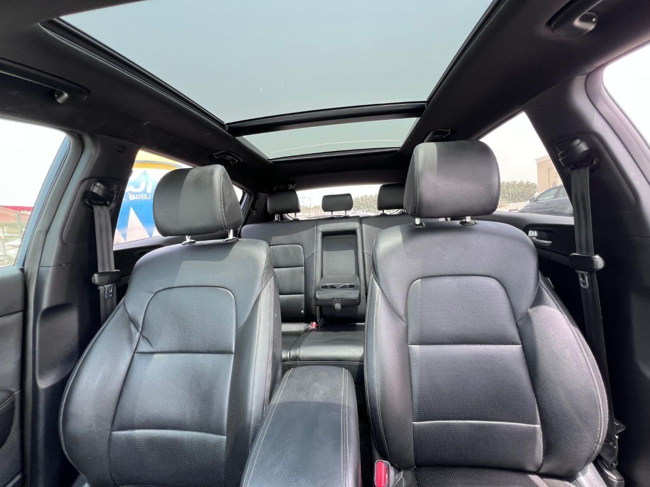 Kia Sportage LX 2.0L low mileage