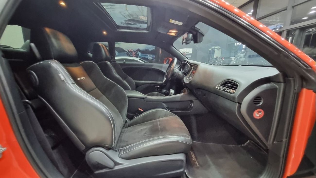 Dodge Challenger SRT Hellcat DODGE CHALLENGER HELLCAT 707HP 2016 GCC IN IMMACULATE CONDITION FULL SERVICE HISTORY FRO