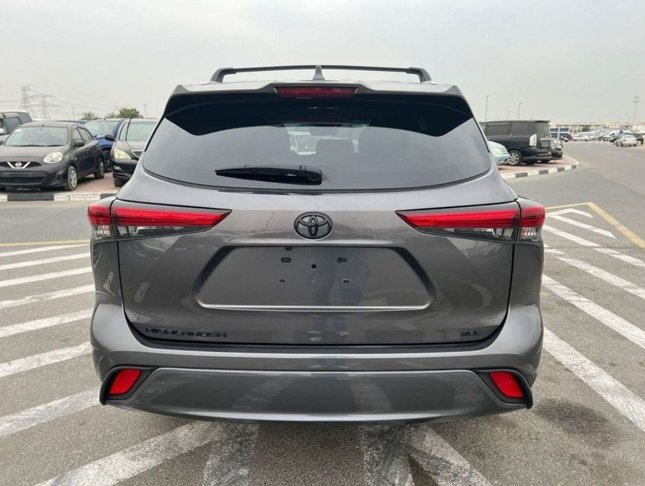 Toyota Highlander *Ramadan Offer* LIMITED TIME OFFER ONLY   2021 TOYOTA HIGHLANDER XLE 3.5L _ V6/ EXPORT ONLY