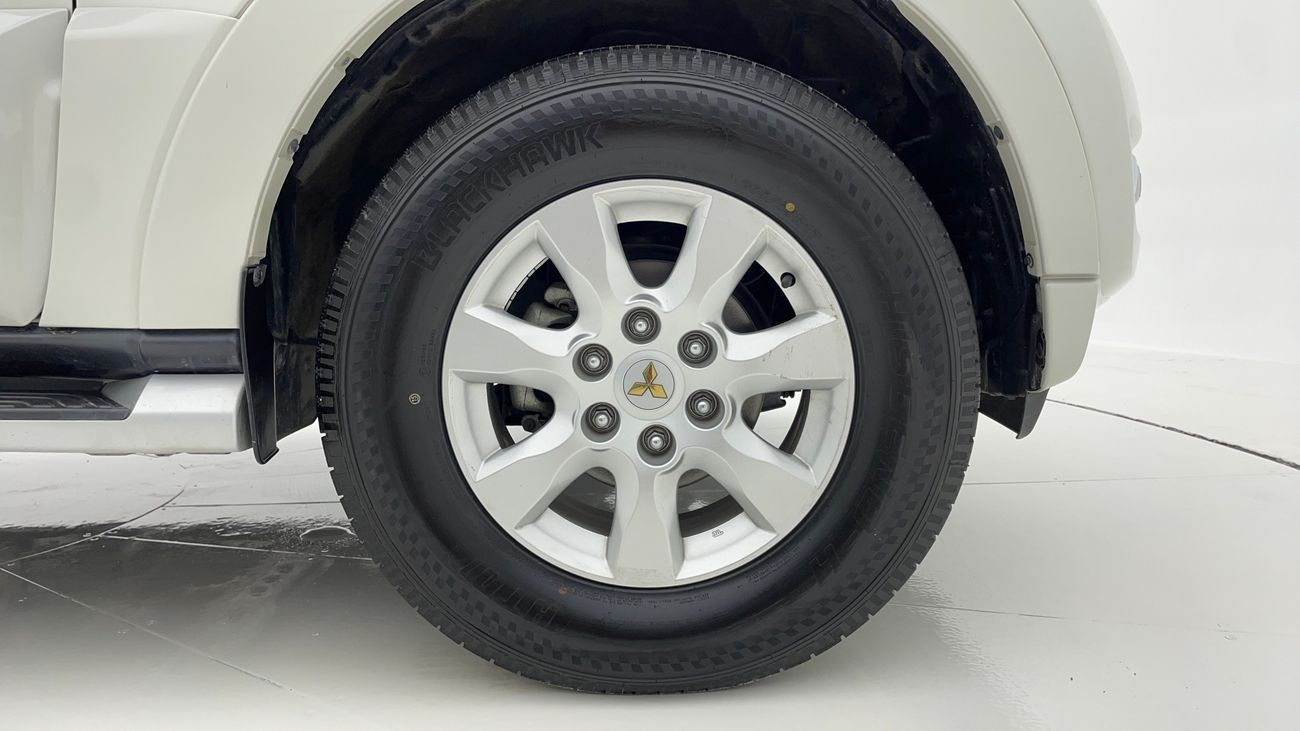 Mitsubishi Pajero GLS HIGHLINE 3 | Zero Down Payment | Free Home Test Drive