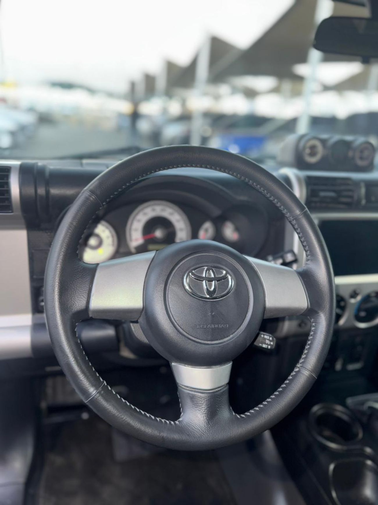 تويوتا إف جي كروزر Toyota FJ Cruiser V6 FULL OPTION MY2023 GCC