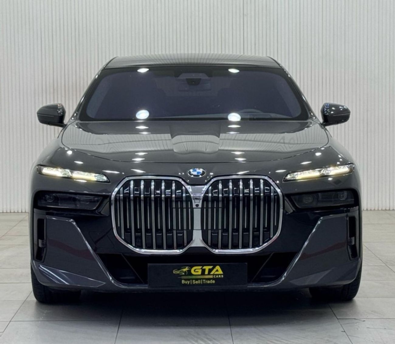 بي أم دبليو 760Li 2023 BMW 760i M-Sport, 2027 BMW Warranty + Service Pack, Fully Loaded, Low Kms, GCC