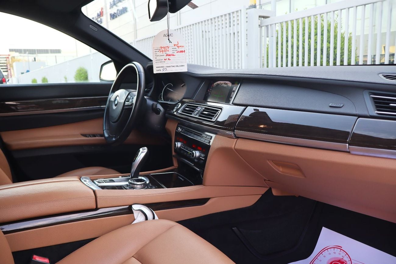 بي أم دبليو 740Li EXECUTIVE