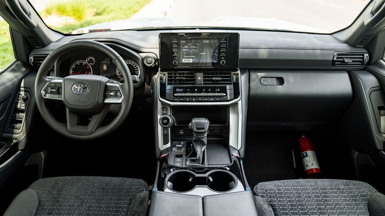تويوتا لاند كروزر GXR LC GXR 3.3D\(LHD) TOYOTA LAND CRUISER LC300 GXR 3.3D AT MY2025 – BLACK