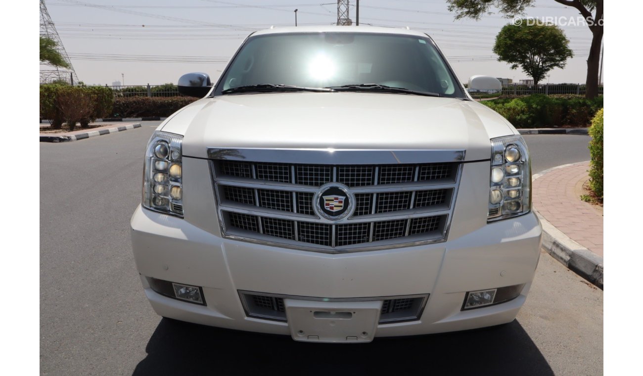 Cadillac Escalade XL V8. GCC Platinum