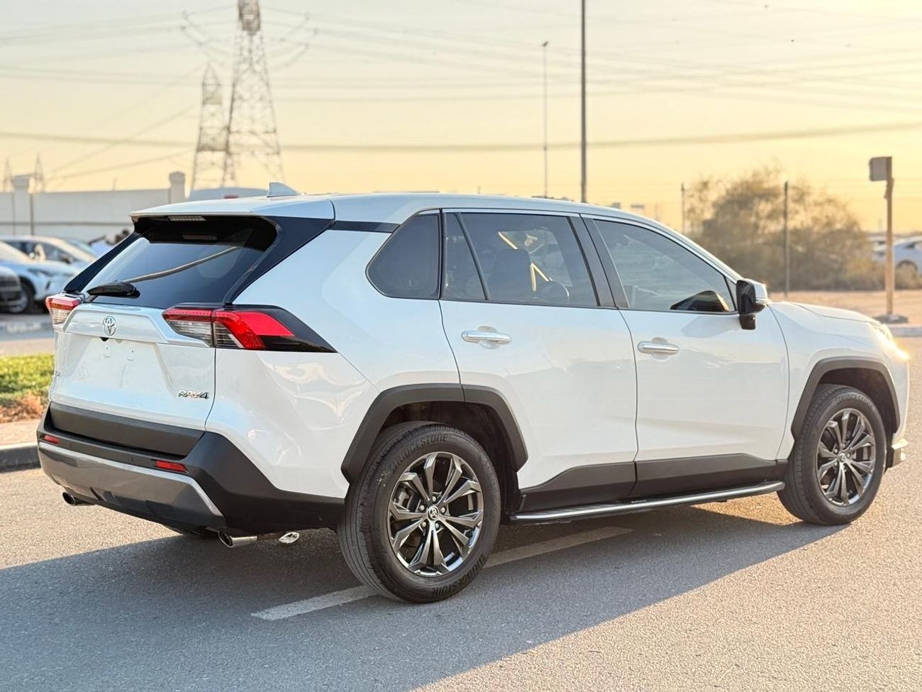 Toyota RAV4 2.0 L Full Option 360 camera, leather seat Push start, push start 2023 Japan car