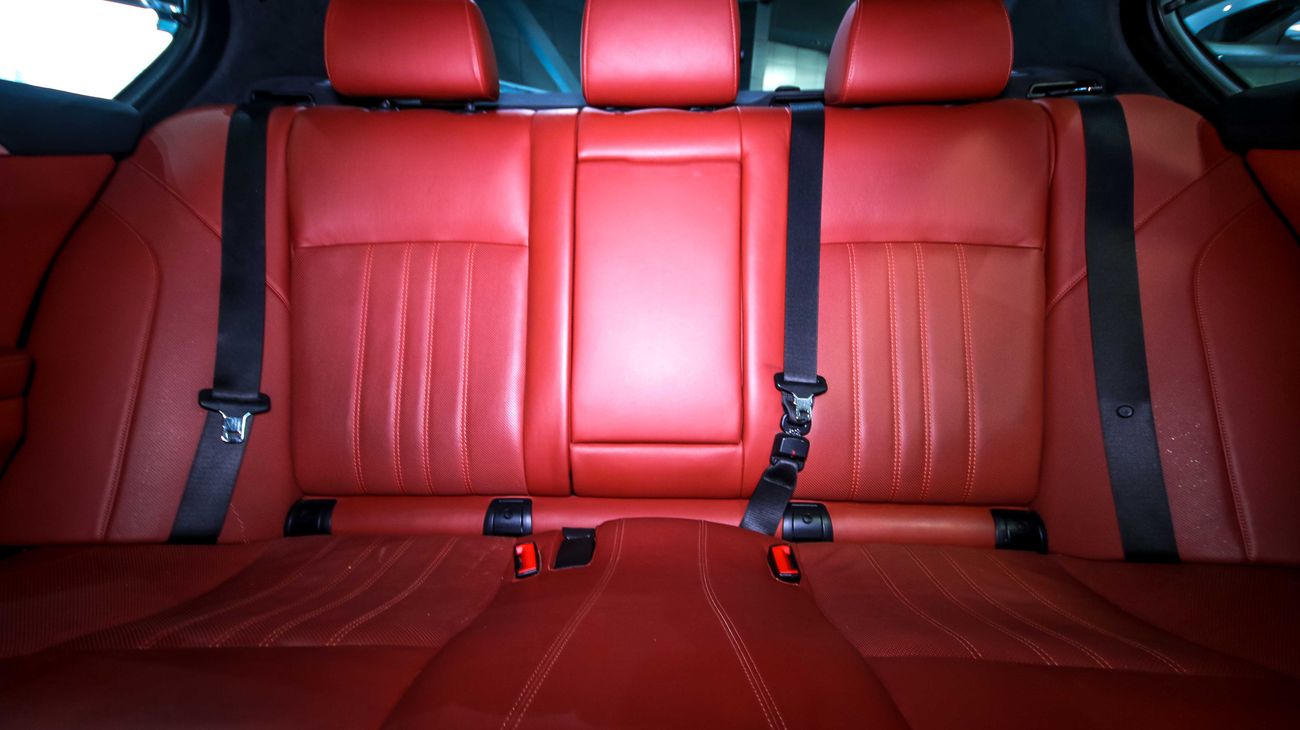 بي أم دبليو M5