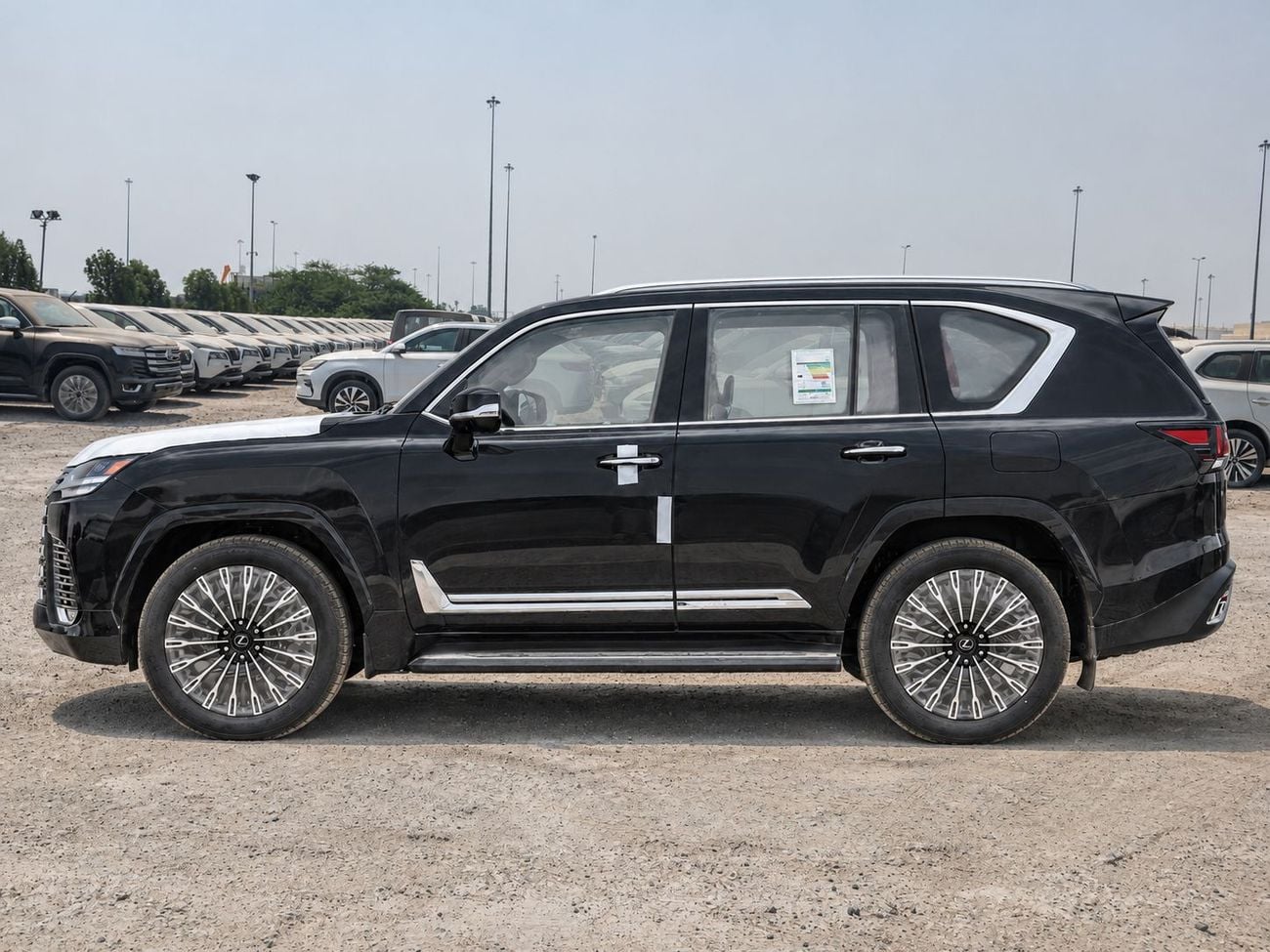 لكزس LX 700h VIP ECTAV0005 - لكزس LX700h F سبورت موديل 2026 - محرك هجين سعة 3.5 لتر، ناقل حركة أوتوماتيكي - لون أسود 