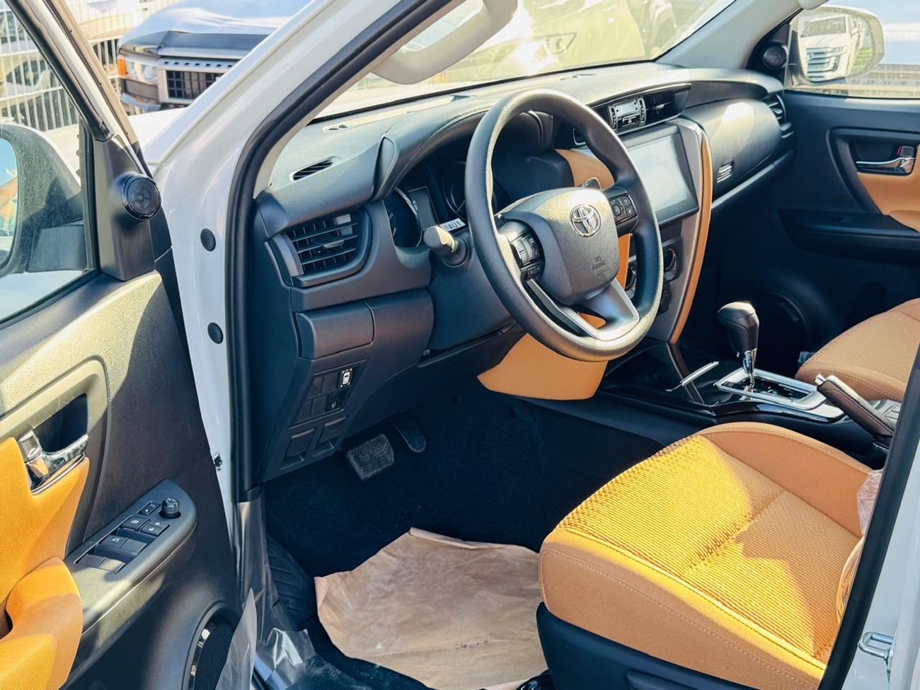 Toyota Fortuner TOYOTA FORTUNER 2.7L PETROL 2025