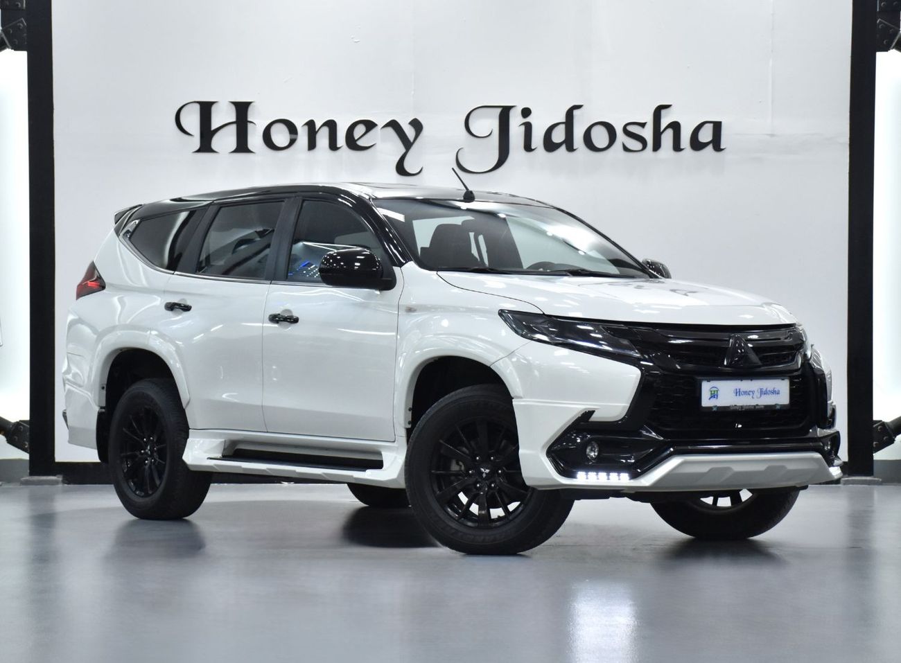 Mitsubishi Montero EXCELLENT DEAL for our Mitsubishi Montero Sport Signature Edition ( 2019 Model ) in White Color GCC 