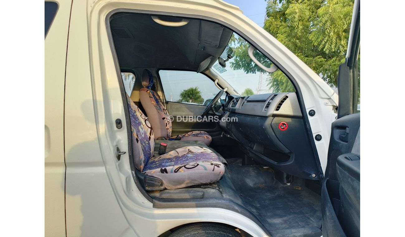 Toyota Hiace 2.7L Petrol / Manual Gear Box / Good Condition (CODE # 48022)