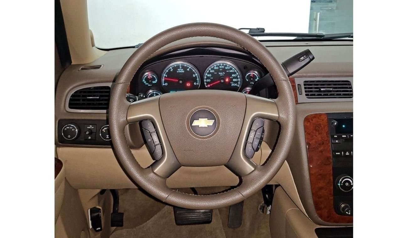 Chevrolet Suburban LT 5.3L-8CYL - EXCELLENT CONDITION