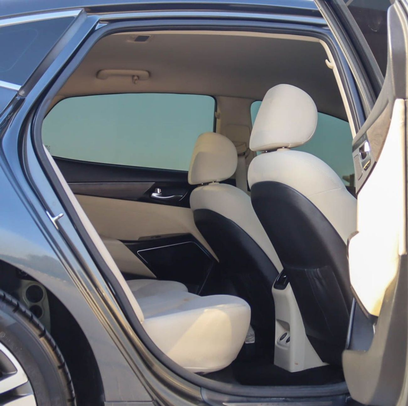 كيا كادنزا GDi Mid 3.3L KIA CADENZA  2021 GCC V6, original paint accident-free, in excellent condition 1093 P.M