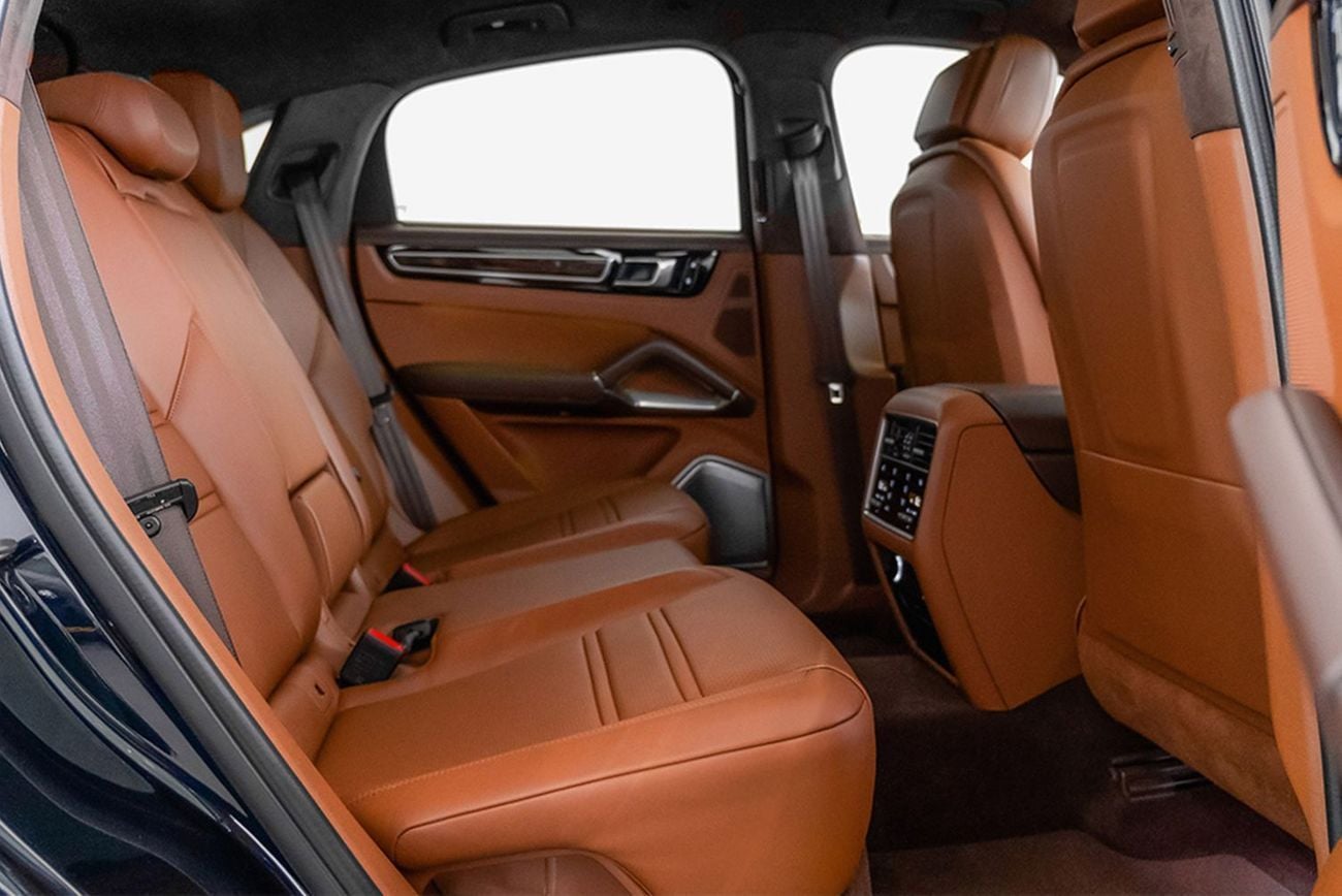 Porsche Cayenne Turbo S E-Hybrid 4.0L (670 HP)