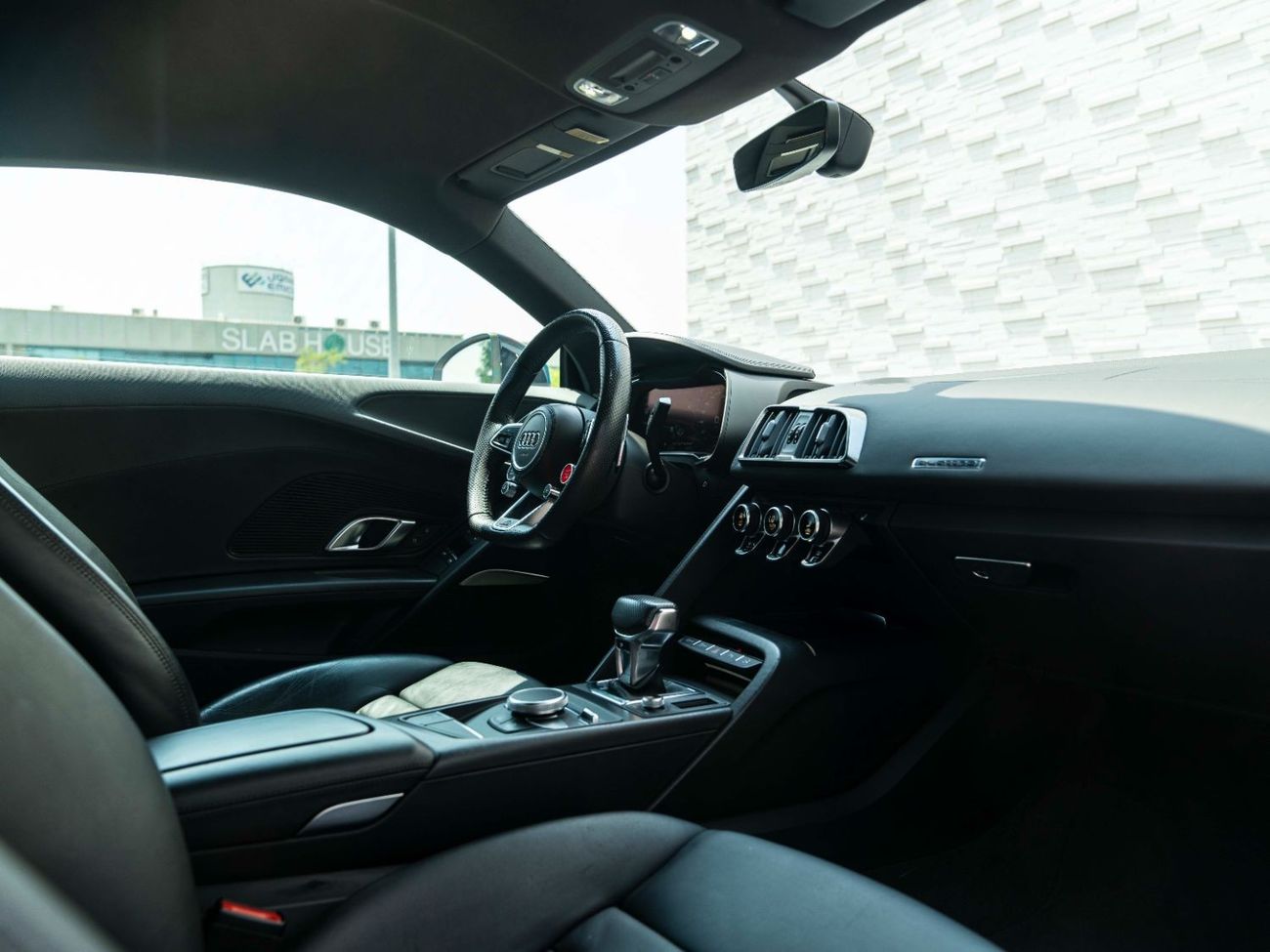 Audi R8 AED 8,861 PM • R8 V10 5.2L AWD • ONLY 60,000 KMS • FULL AUDI SERVICE HISTORY AND NEXT FREE SERVICE