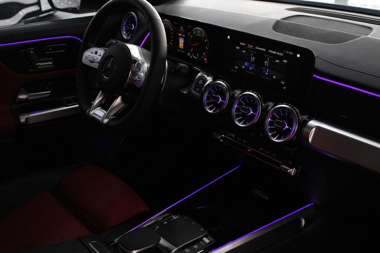 مرسيدس بنز GLB 35 AMG Mercedes GLB 35 AMG 2023