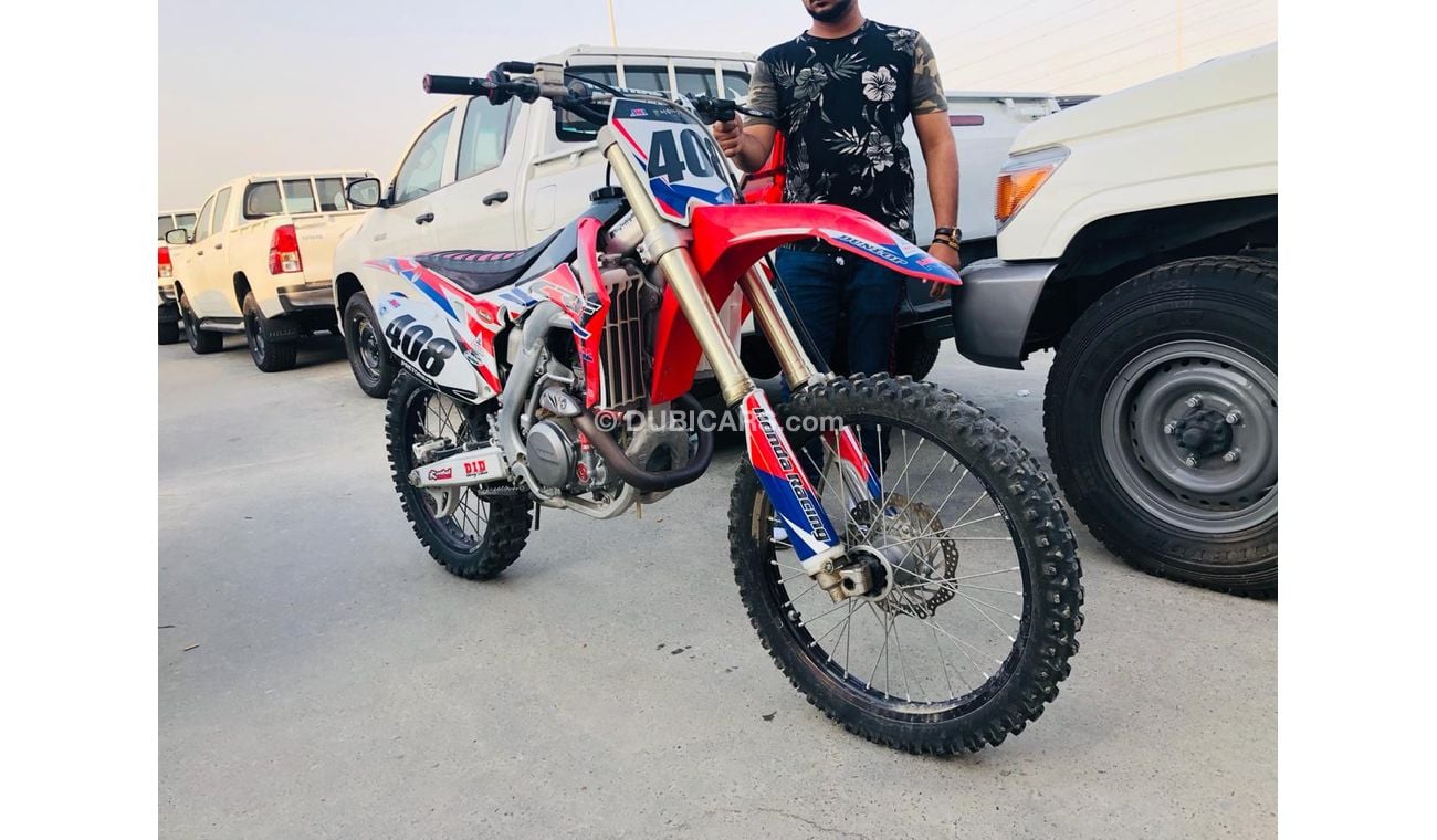 Honda CRF HONDA 450R DIRT BIKE IN MINT CONDITION - 450CC PETROL