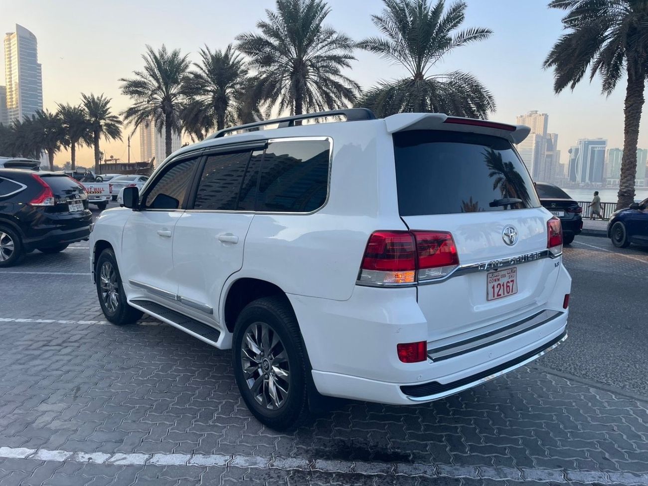 Toyota Land Cruiser 2020 Model VX Diesel Engine Full Option Very Clean and Perfect Condition