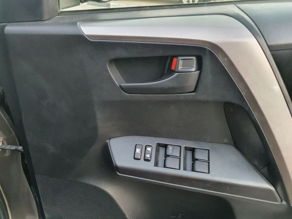 تويوتا راف ٤ Right hand drive Brown 2016