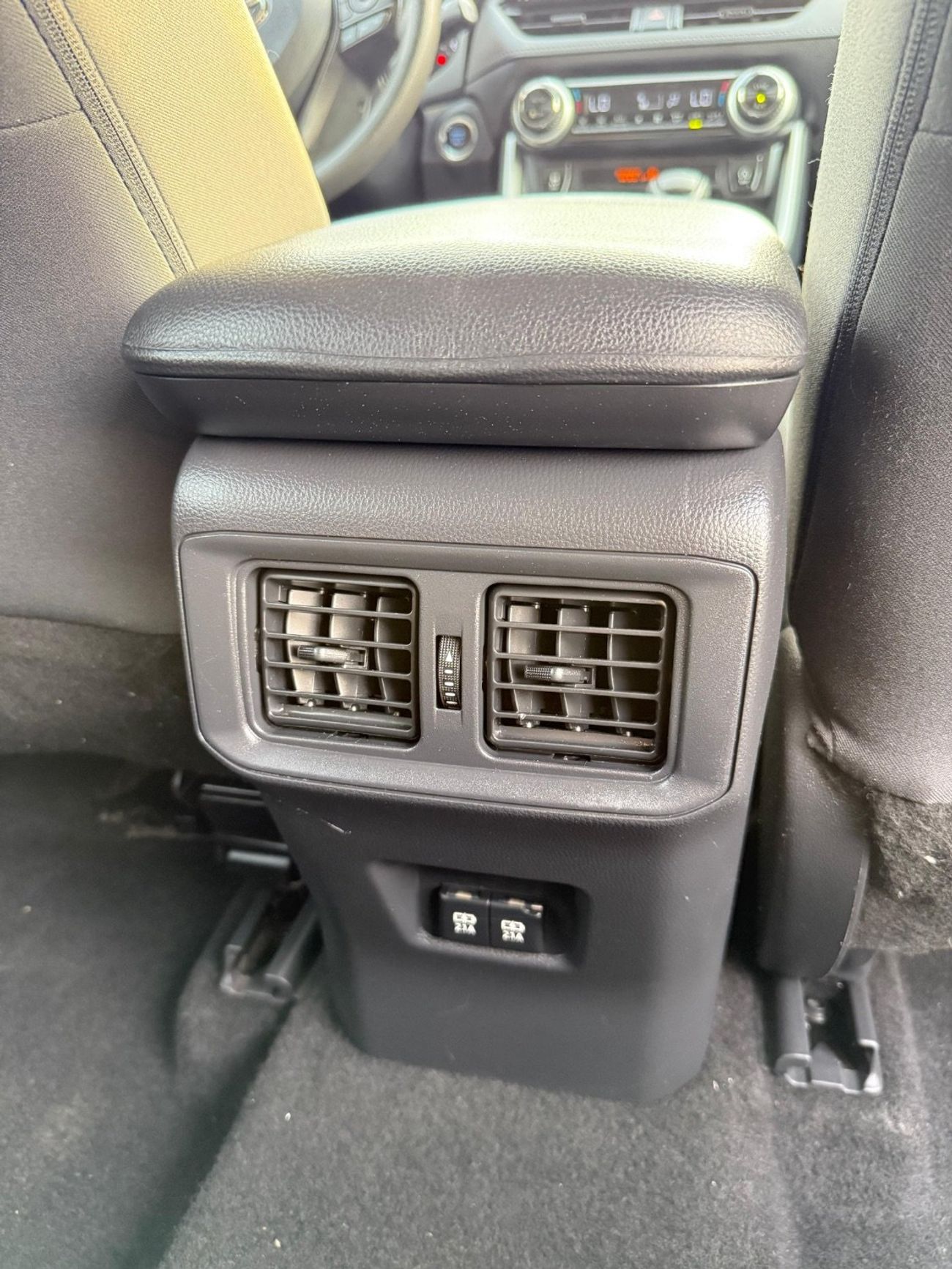 تويوتا راف ٤ XLE 4WD Full Option 2021