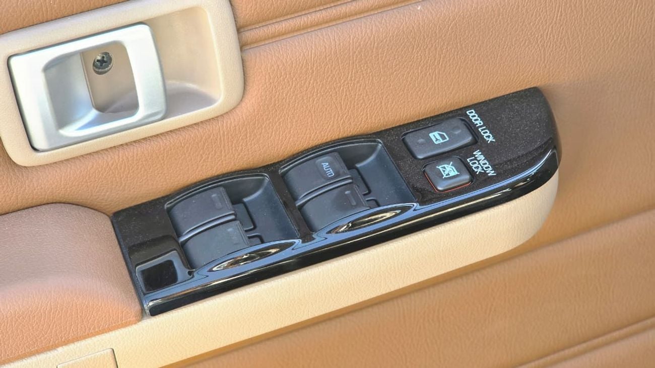 تويوتا لاند كروزر 70 TOYOTA LC 76 2026 A/T 2.8 GREY COLOR