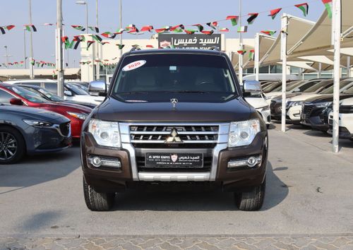 Mitsubishi Pajero GLS Mid 3.0L (175 HP) Mitsubishi Pajero 2020 - GCC - Accident-free - 3.0L - 6(V)-7 seats-Low mileage