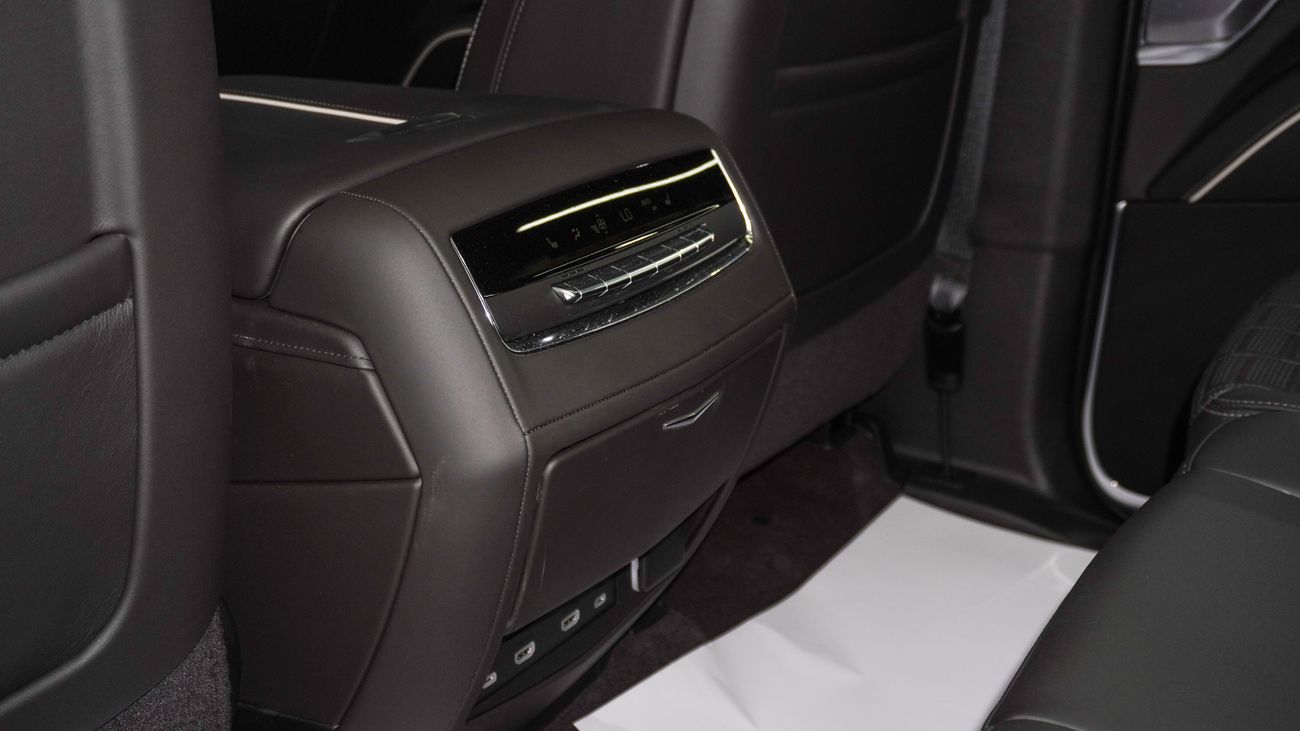 Cadillac Escalade 600