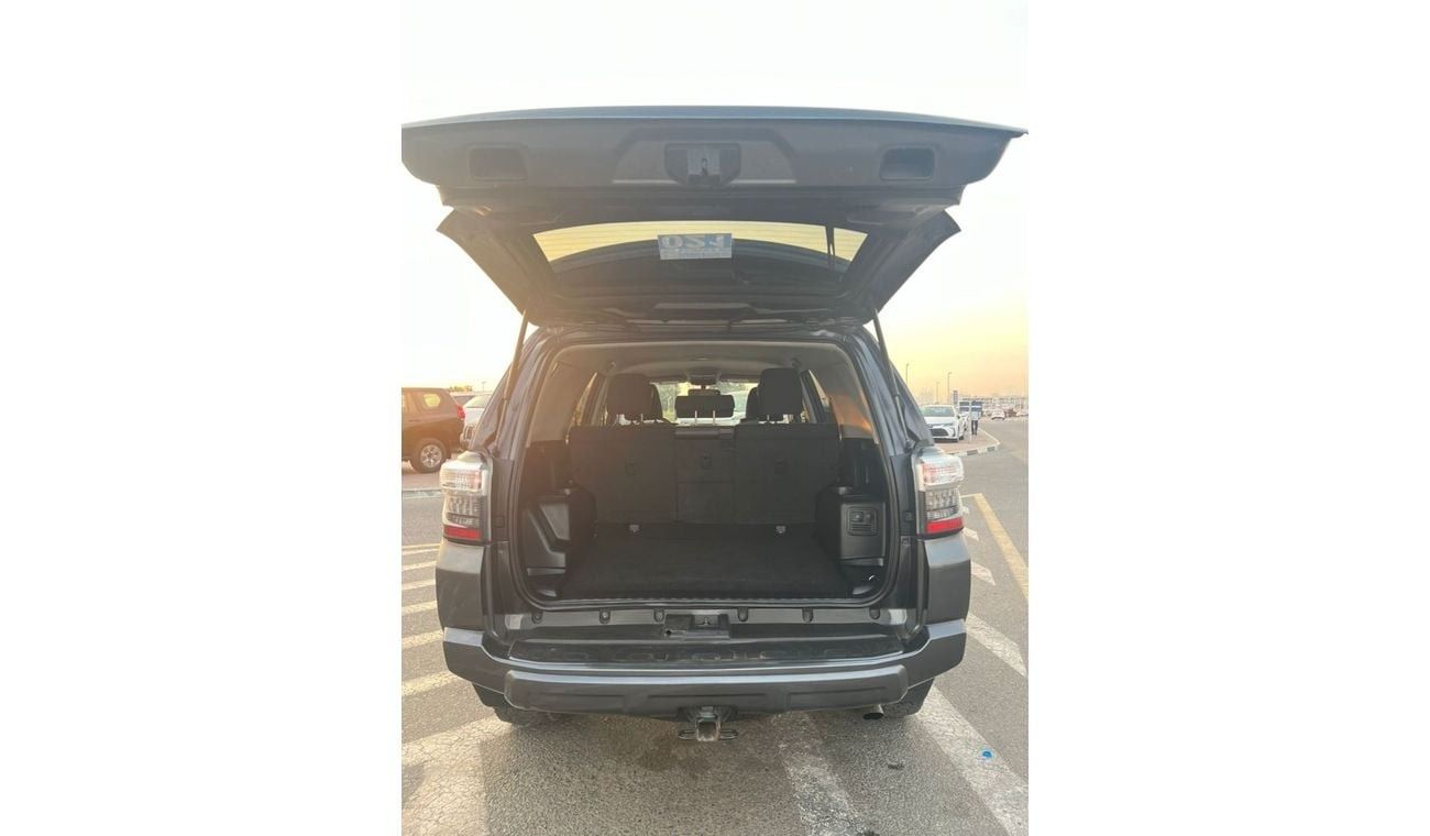 Toyota 4Runner 2019 TOYOTA 4RUNNER, TRD OFF ROAD - 4x4 - 4.0L V6 - Diff Lock and Crawl Control - 46600 Mileage