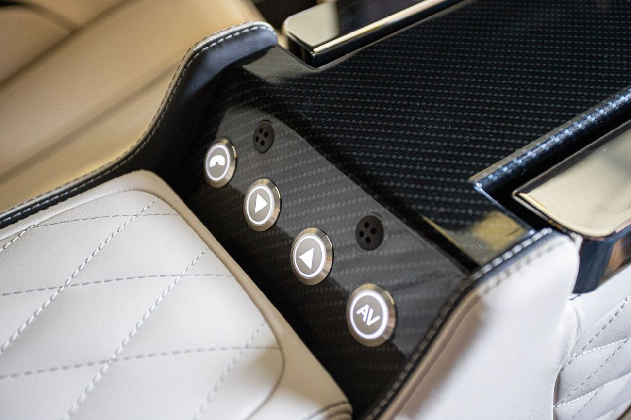 مرسيدس بنز V 300 Senzati GCC VIP Mercedes-Benz Approved Conversion