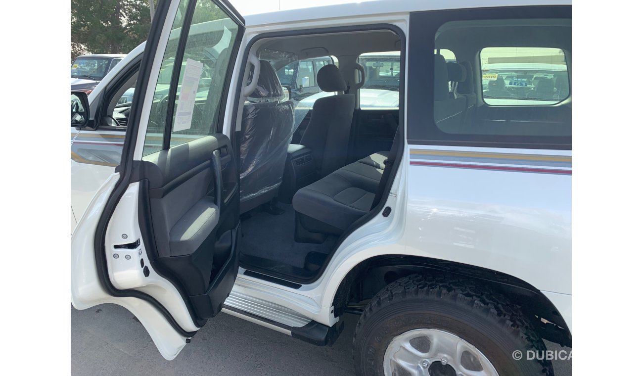 Toyota Land Cruiser 4.5L V8 SWINGDOOR M/T