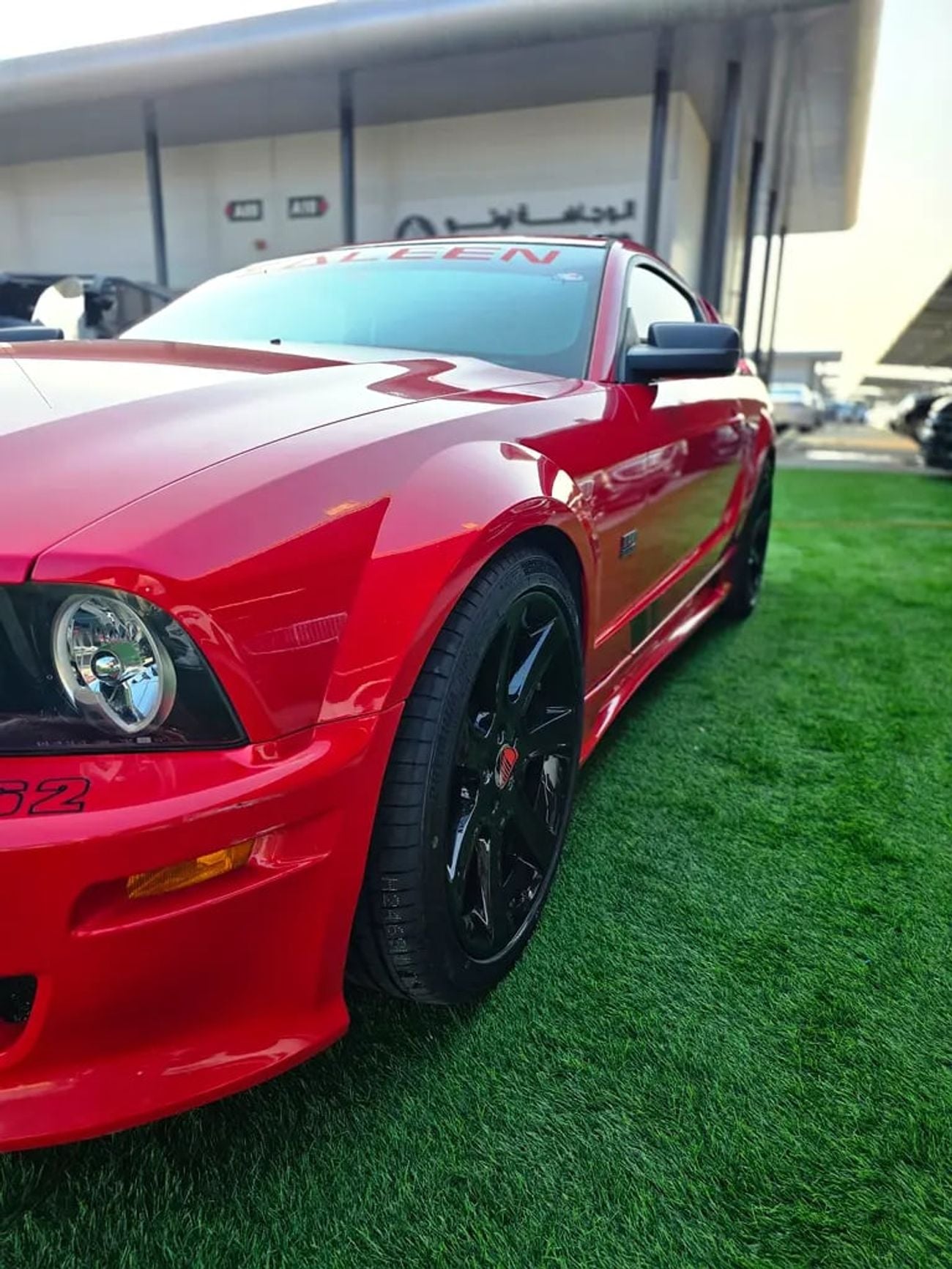 Ford Mustang Very Rare SALEEN clean title / full original 49000 kms only .