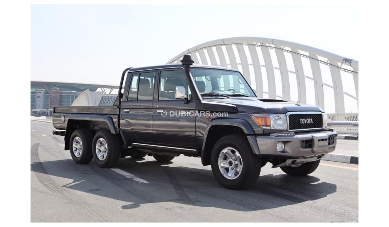 تويوتا لاند كروزر بيك آب 6X6 تويوتا لاند كروزر بيك أب 4.5 لتر