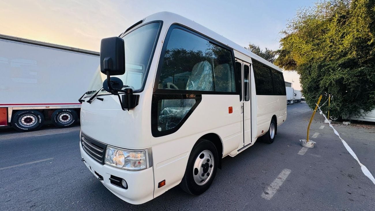 Toyota Coaster 26 SEATERS BUS | RHD | AUTOMATIC TRANSMISSION | 2014 | 4.0L DIESEL ENGINE | AIR CONDITIONER | NEAT A