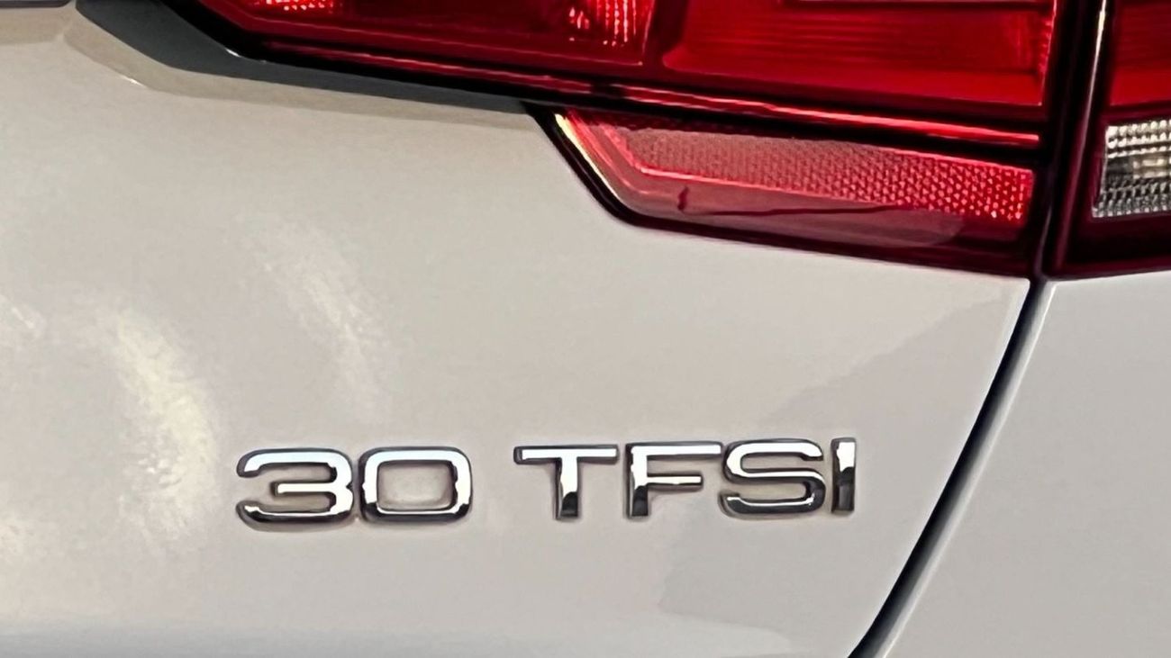 Audi A4 30 TFSI Design S Line & Sports Package FIX PRICE | FIRST OWNER | Audi A4 S-LINE 2018 | FULL SERVICE