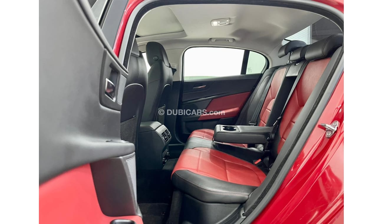 Jaguar XE Pure 2018 Jaguar XE, Full Jaguar Service History, Warranty, Low Kms, GCC