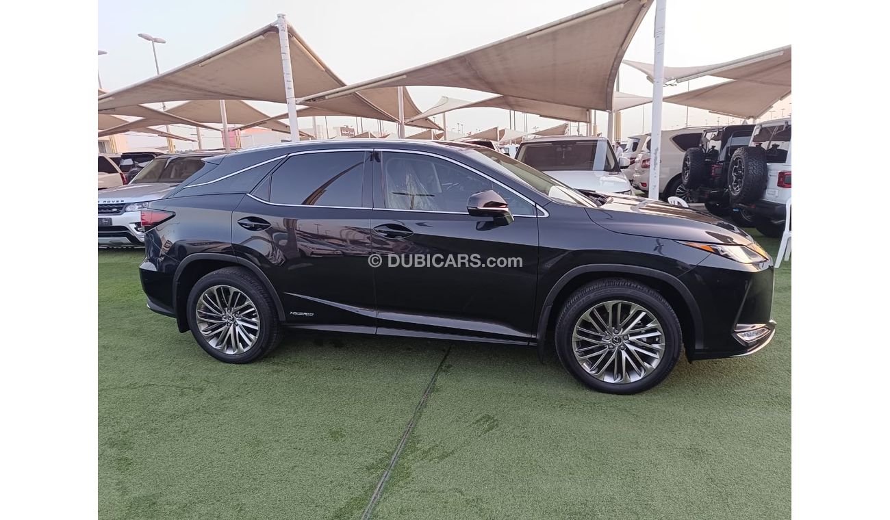 لكزس RX450h بالتينيوم