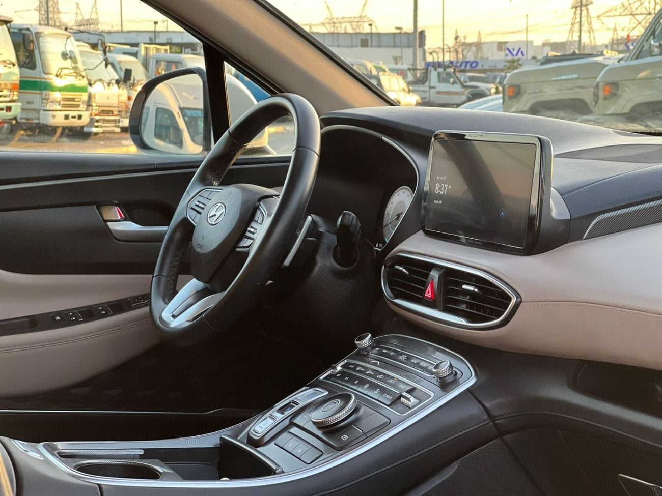 Hyundai Santa Fe SMART 2022 Hyundai Santa Fe Full Option 2.5L V4 -Panoramic Sunroof - Leather Seat - Rear Camera
