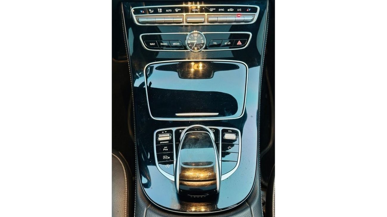 Mercedes-Benz E300 Std AED 2060 PM MERCEDES-BENZ E300 0% DP WELL MAINTAINED