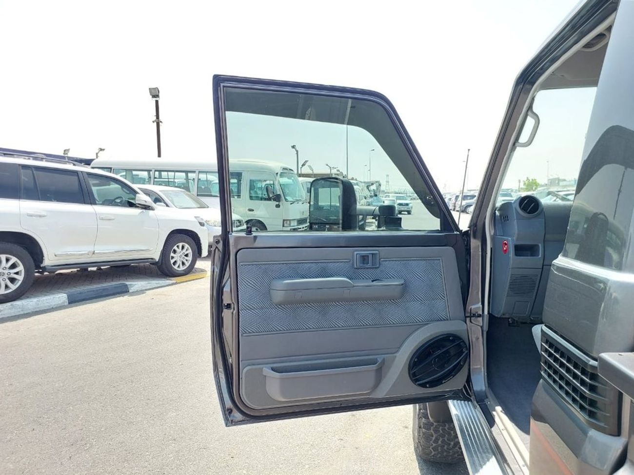 Toyota Land Cruiser TOYOTA LAND CRUISER PICK UP RHD 2014 MODEL 4.5 L DIESEL MANUAL(PM015323)