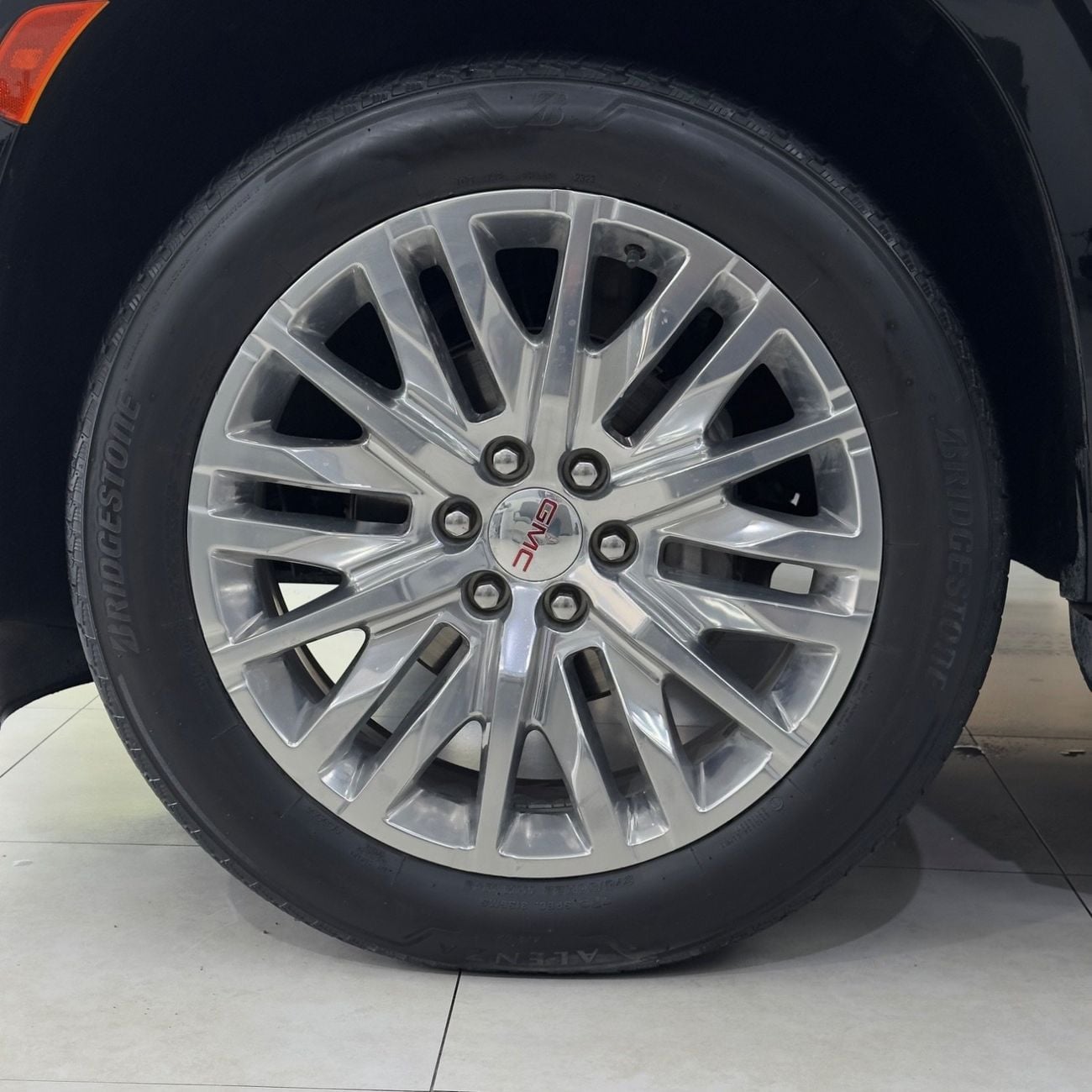 GMC Yukon Denali 6.2L Denali