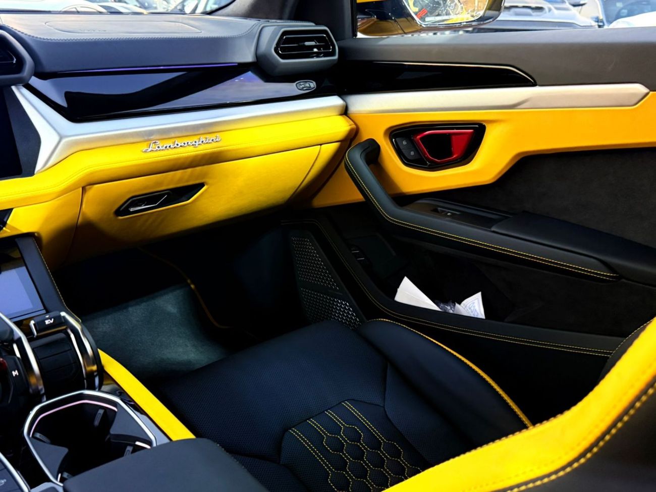 لامبورغيني اوروس STD 4.0T V8