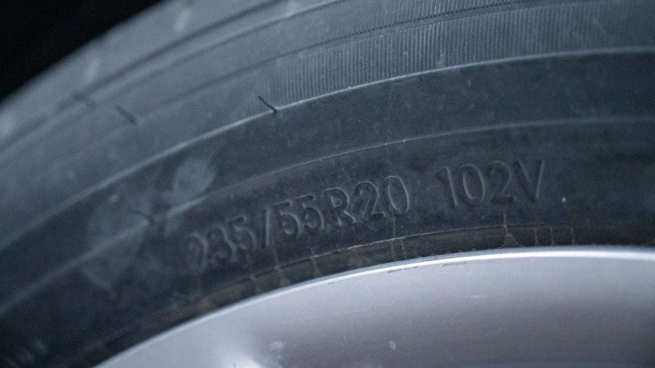 Toyota Highlander 2.5L Hybrid | Automatic | SUV/Crossover | All Wheel Drive | 7 Seats | 4 Door