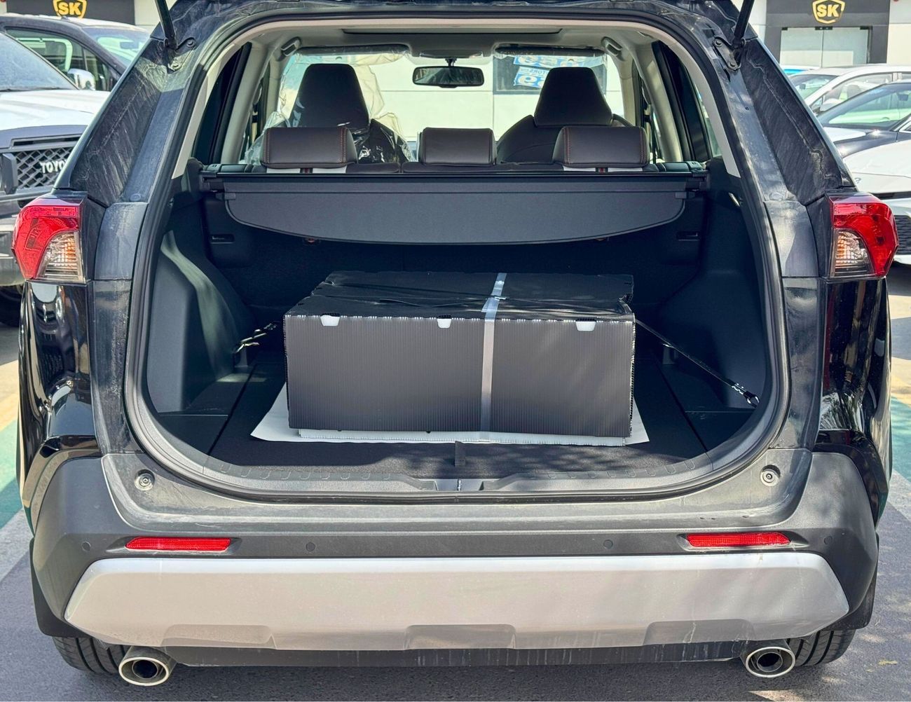 Toyota RAV4 Adventure, Full Option 2.5L / 4WD With Panoramic Roof, Driver Power Seat  (CODE #  69054)