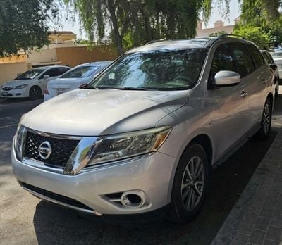 Nissan Pathfinder SV 2014