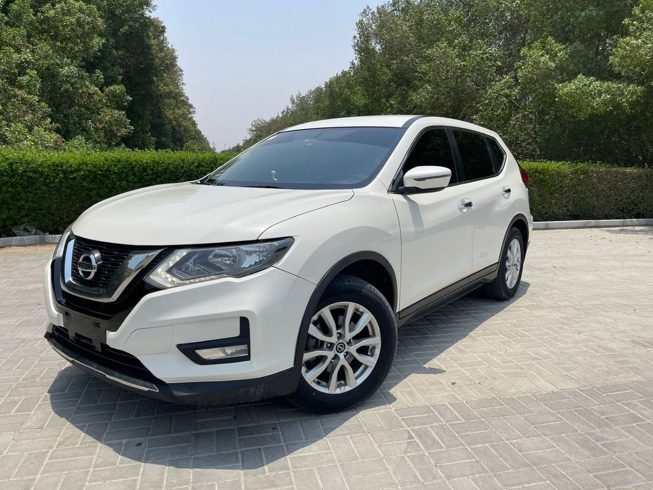 Nissan XTrail SV NISSAN X-TRAIL   MODEL 2019  V4    L2,5   Excellent Condition (GCC  _ SPEC) - VERY GOOD CONDITION