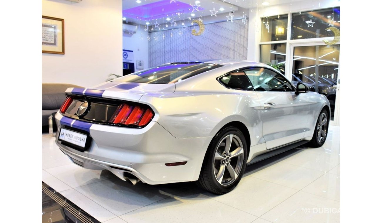 Ford Mustang ORIGINAL PAINT ( صبغ وكاله ) AMAZING Ford Mustang 2015 Model!! in Silver Color! GCC Specs