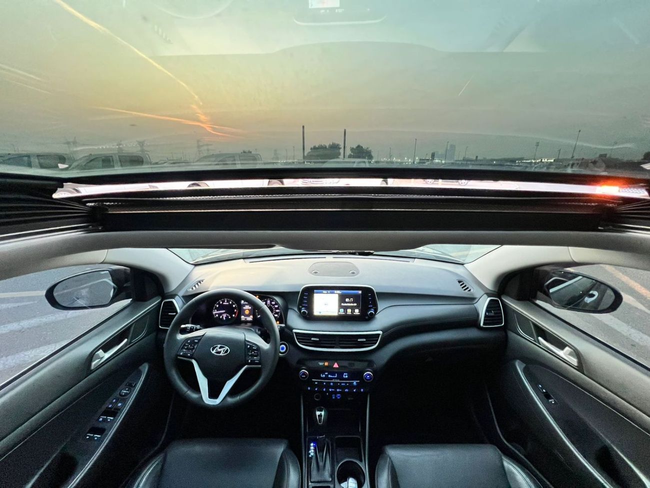 هيونداي توسون 2021  Hyundai Tucson Full Option - 2.4L  V4 - AWD 4x4 -Panoramic View - 360* 5 CAM -Leather seat - 6