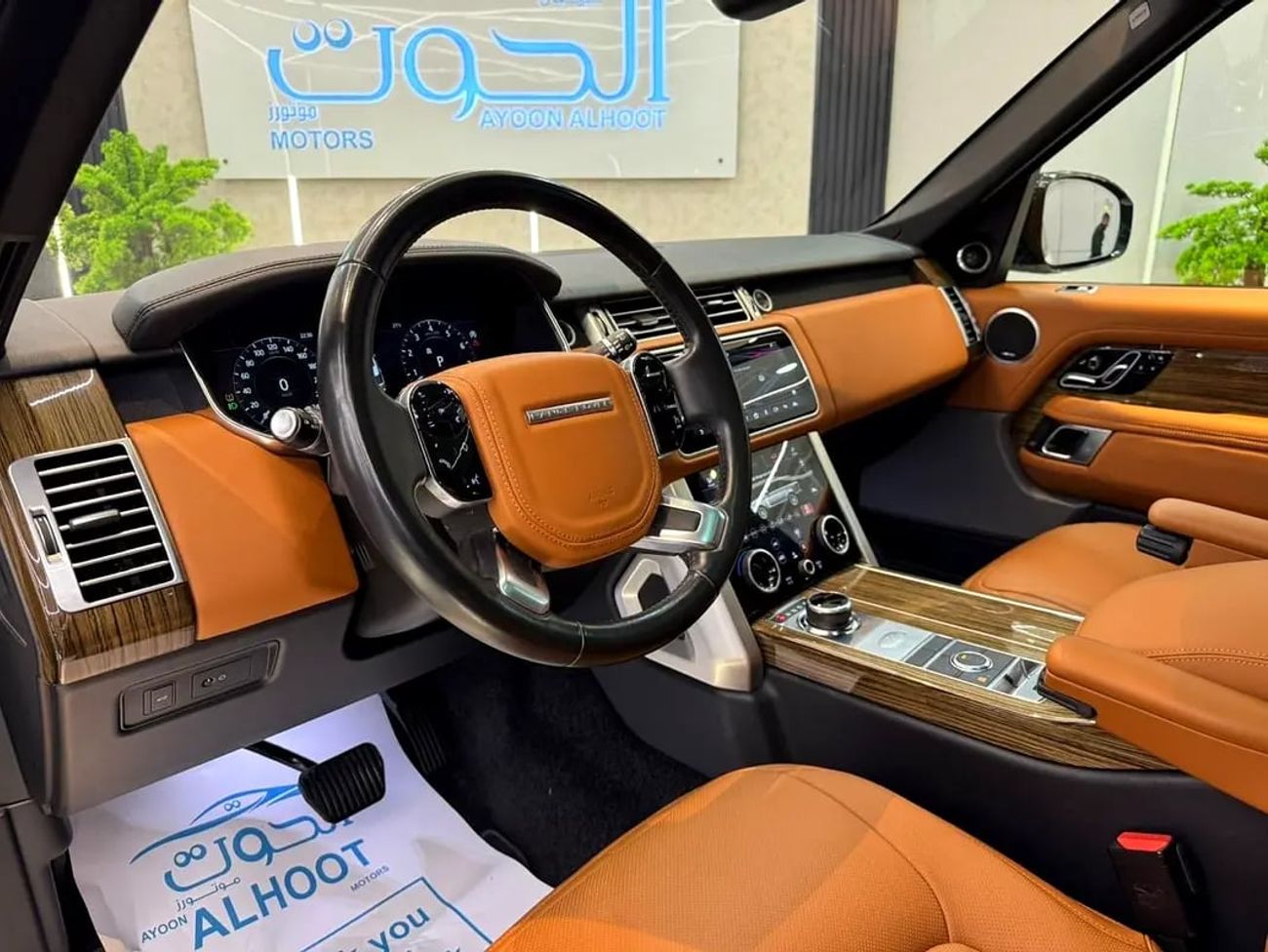 Land Rover Range Rover LWB Autobiography P400 3.0L ELITE VOGUE || SUPERCHARGED || GCC || FULLY LOADED || ACCIDENTS FREE